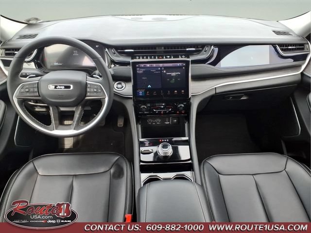 Used 2023 Jeep Grand Cherokee Limited AWD/4WD image 14