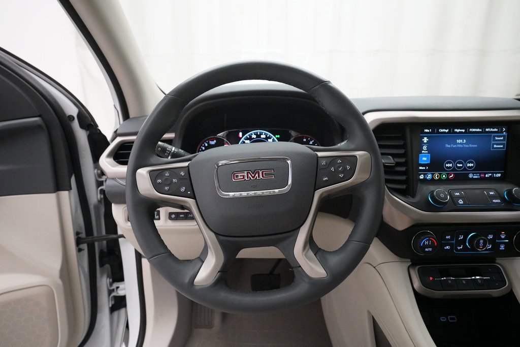 Used 2023 GMC Acadia Denali w/ Trailering Package image 4