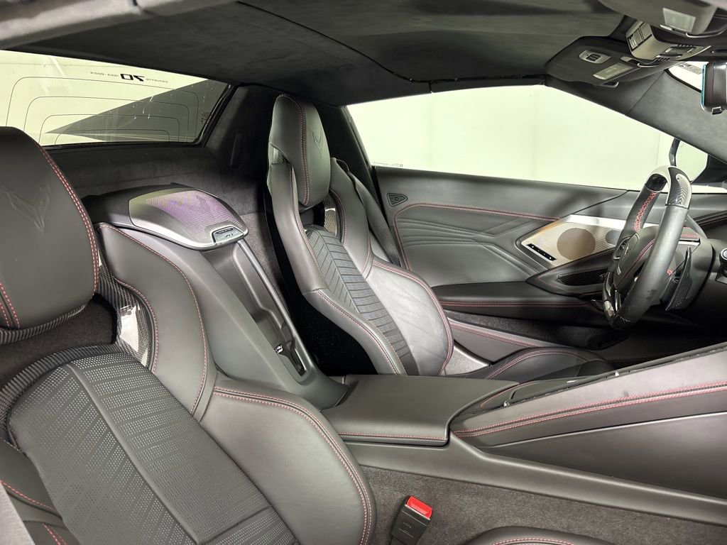 Used 2023 Chevrolet Corvette Z06 RWD image 21