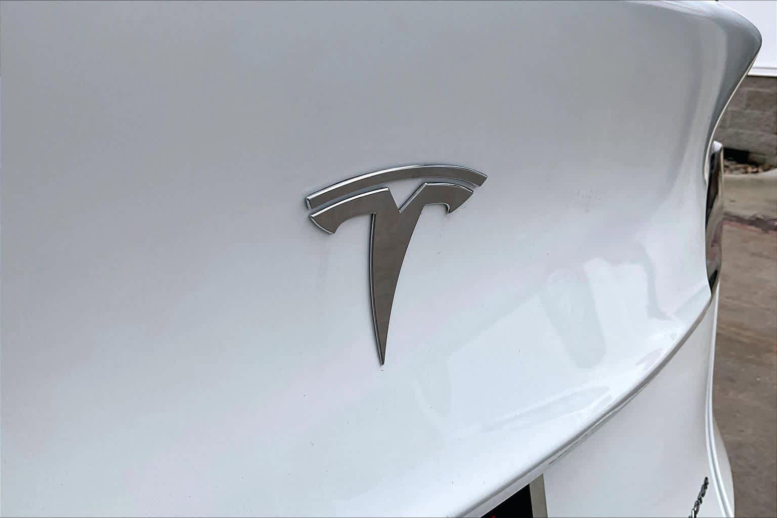 Used 2021 Tesla Model Y Long Range AWD/4WD image 30