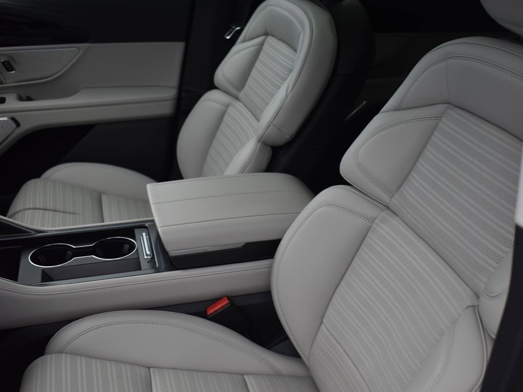 New 2026 Lincoln Nautilus Reserve image 7