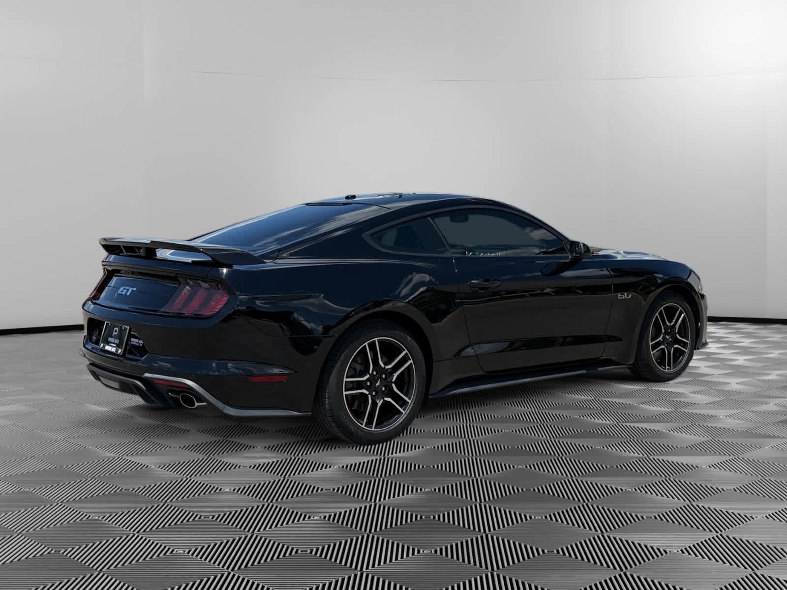 Used 2020 Ford Mustang GT RWD image 4
