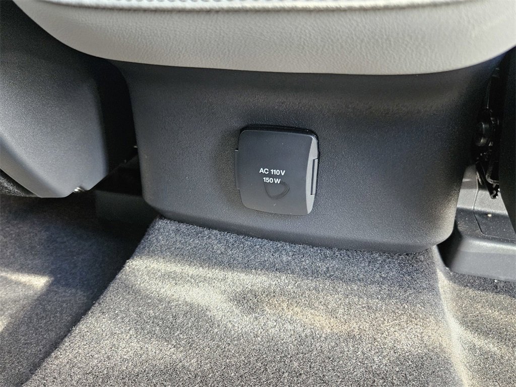 Used 2025 Lincoln Nautilus Reserve image 37