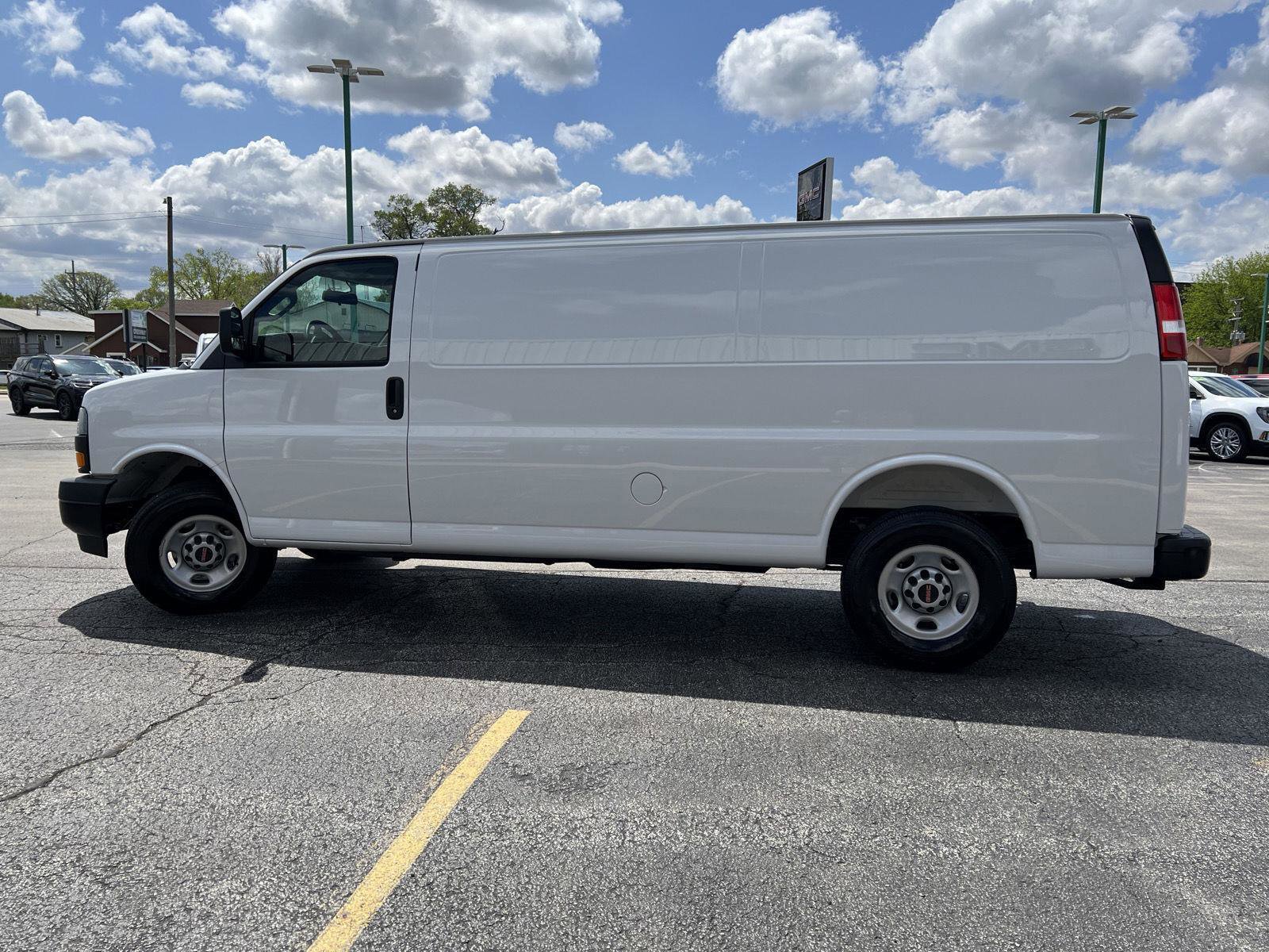 New 2026 GMC Savana 2500 Extended RWD image 9