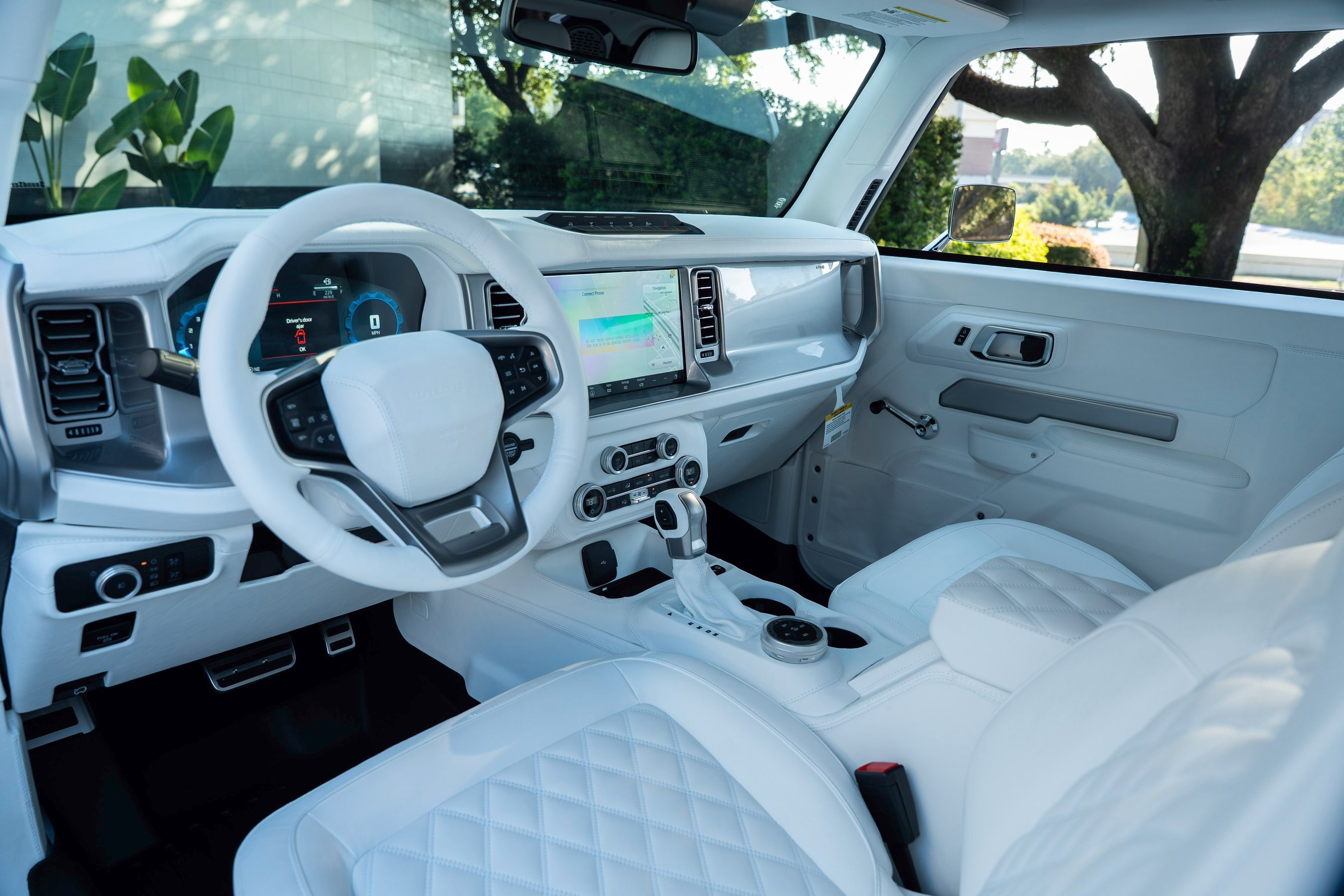 Used 2025 Ford Bronco Badlands image 23