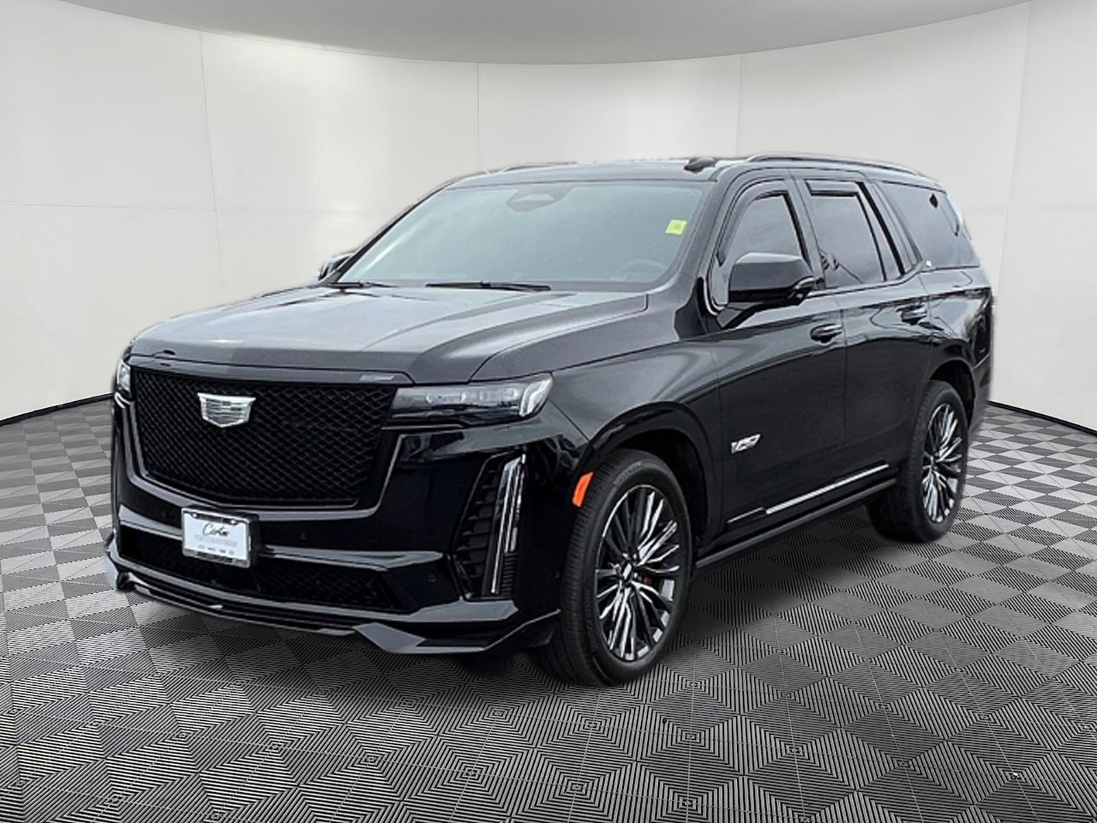 Used 2024 Cadillac Escalade V w/ LPO, ONYX Package AWD/4WD image 3