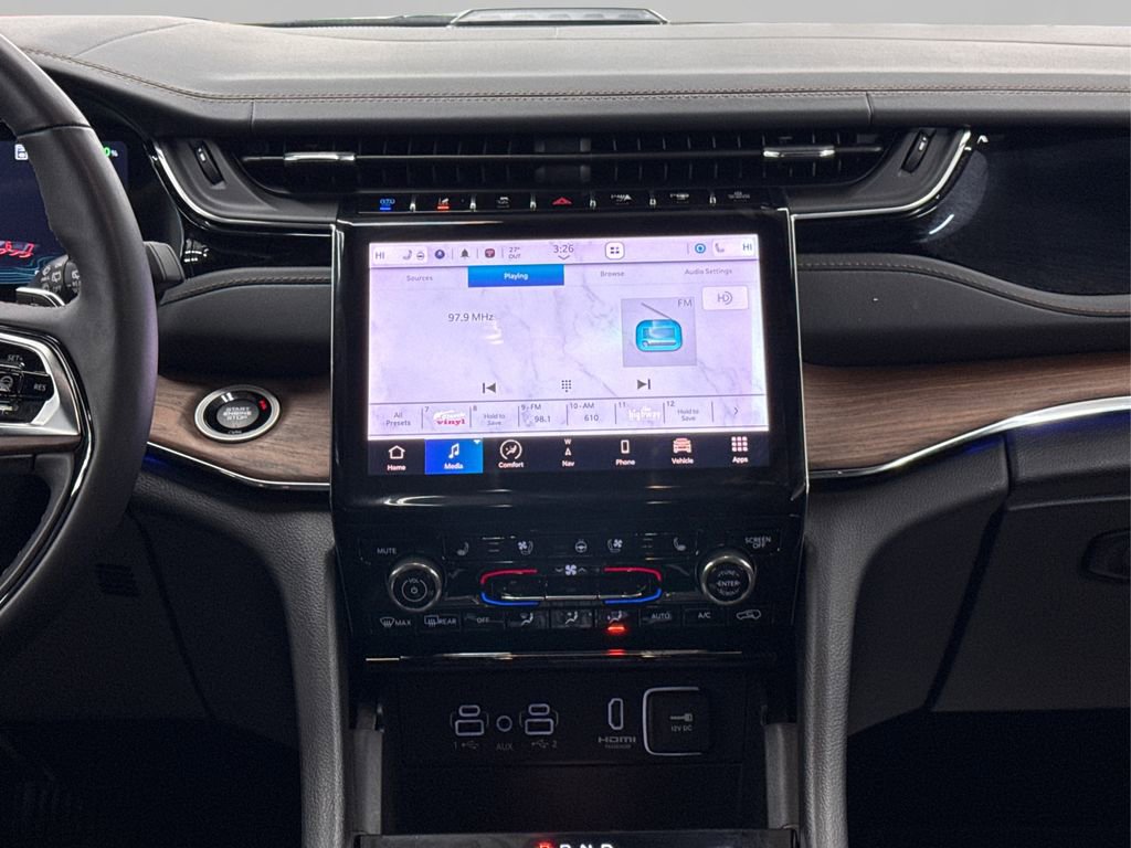 Used 2023 Jeep Grand Cherokee Summit image 21