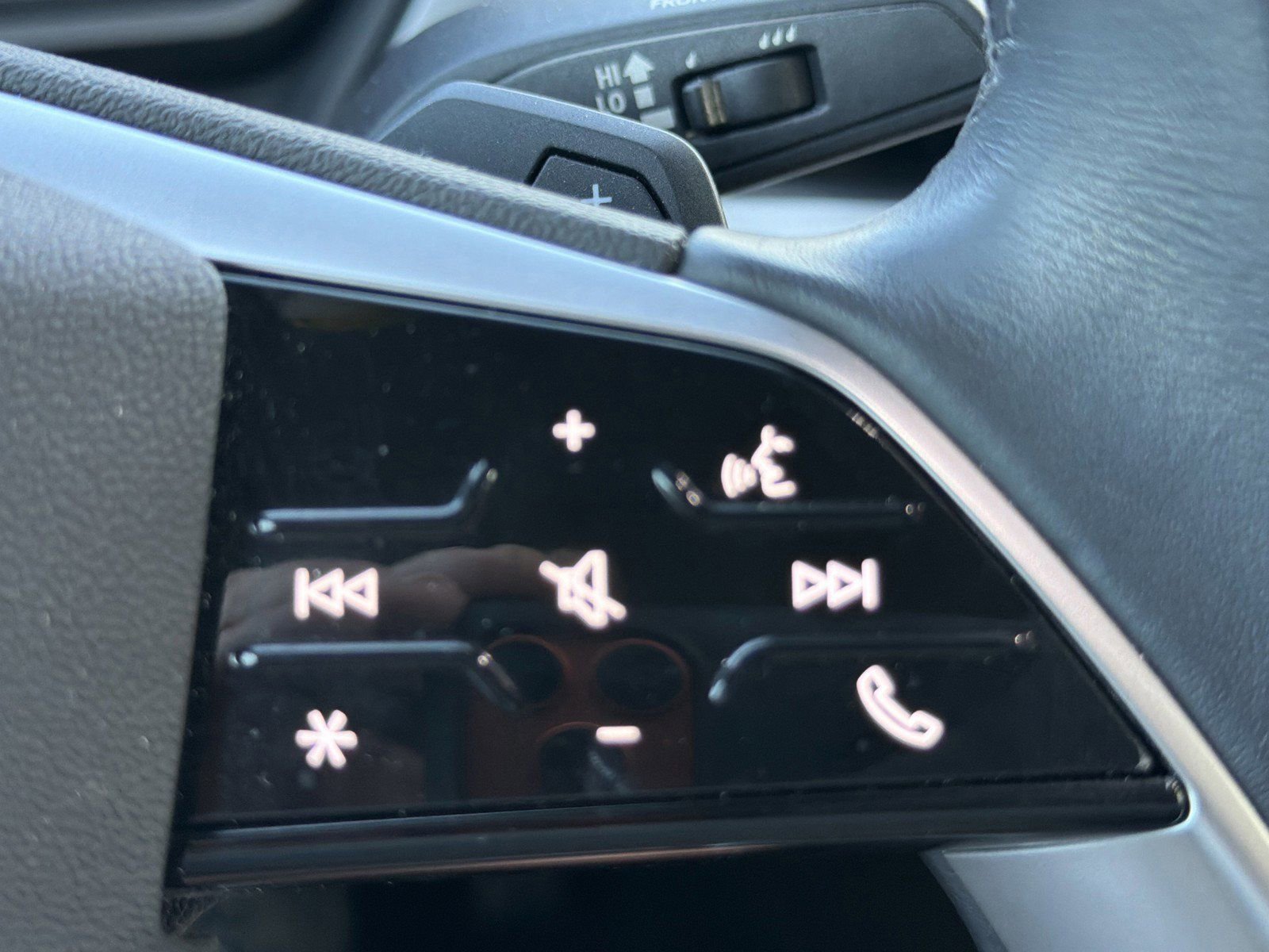 Used 2024 Audi Q4 e-tron Premium AWD/4WD image 28