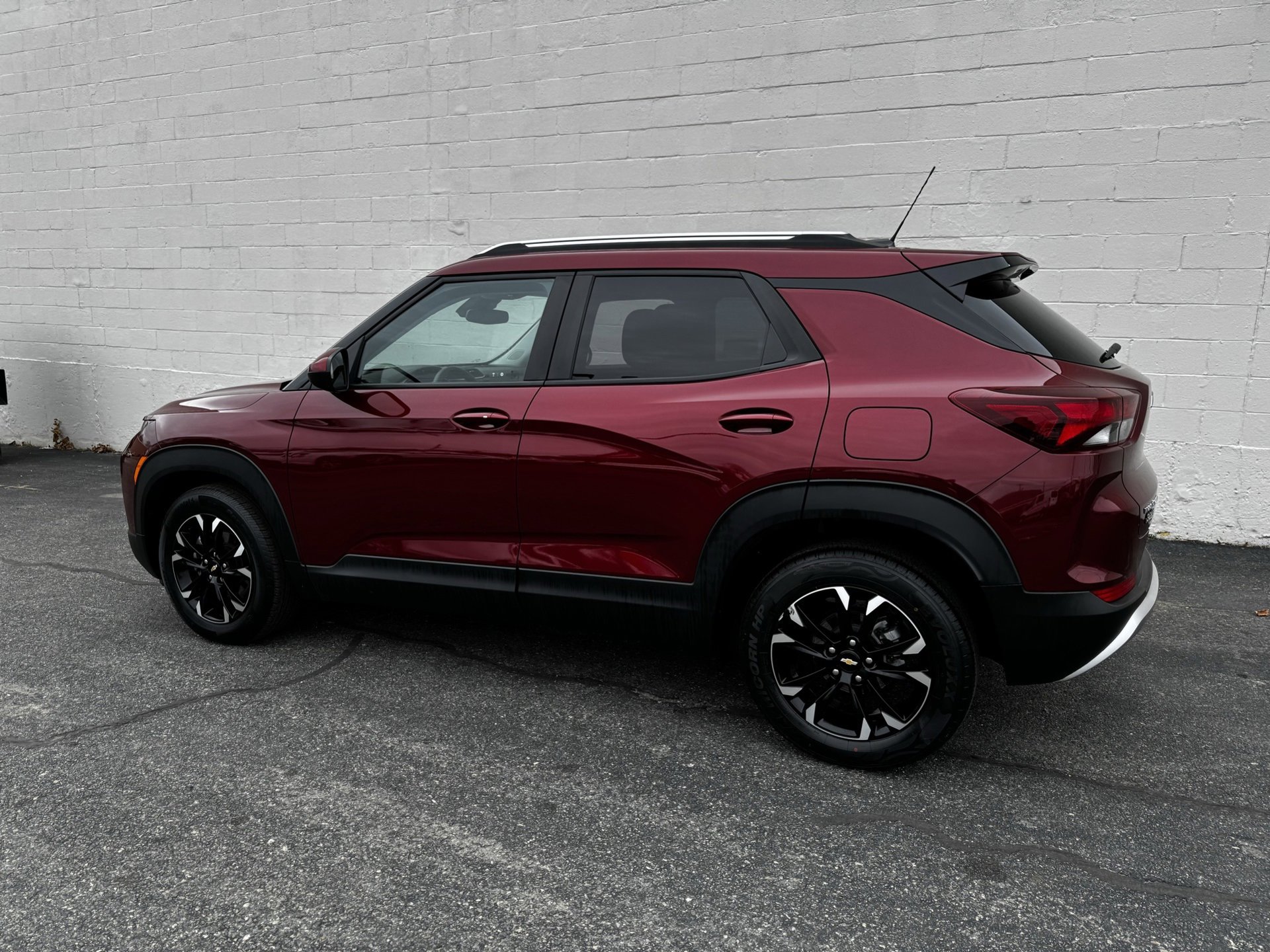 Used 2023 Chevrolet TrailBlazer LT image 3