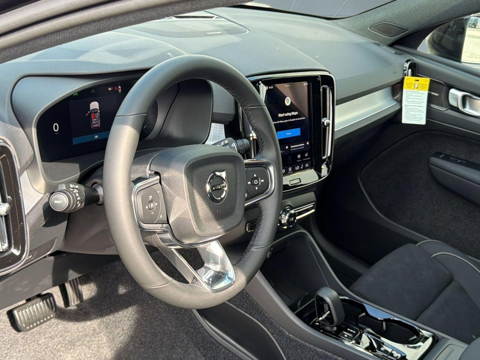 New 2026 Volvo XC40 B5 Ultra w/ Protection Package Premier AWD/4WD image 4