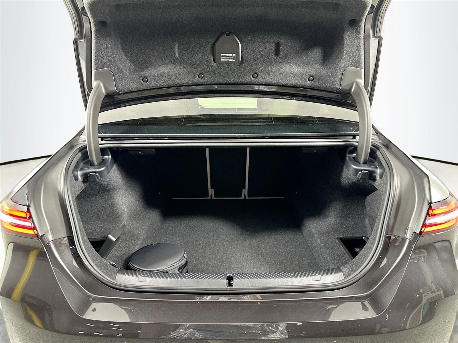Certified 2026 BMW 530i RWD image 29