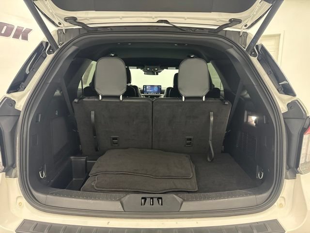 Used 2025 Ford Explorer ST-Line AWD/4WD image 27