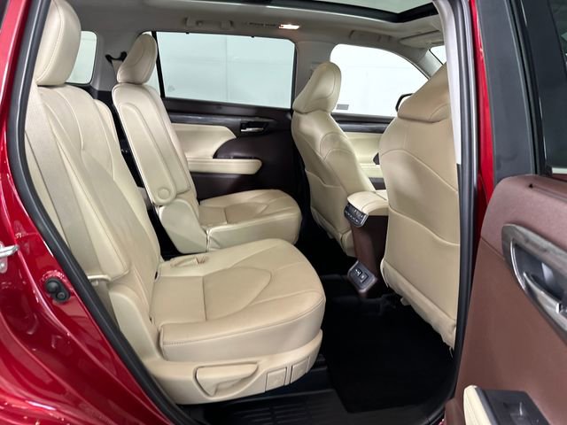 Used 2022 Toyota Highlander Platinum image 27