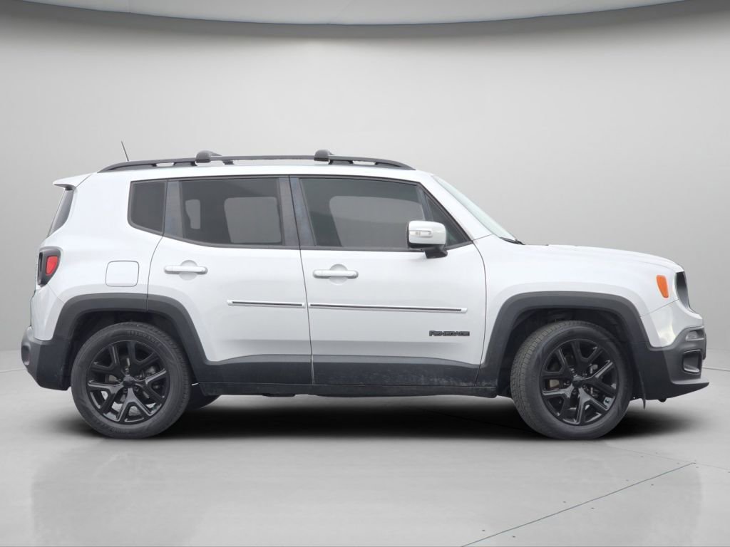Used 2018 Jeep Renegade Altitude FWD image 21