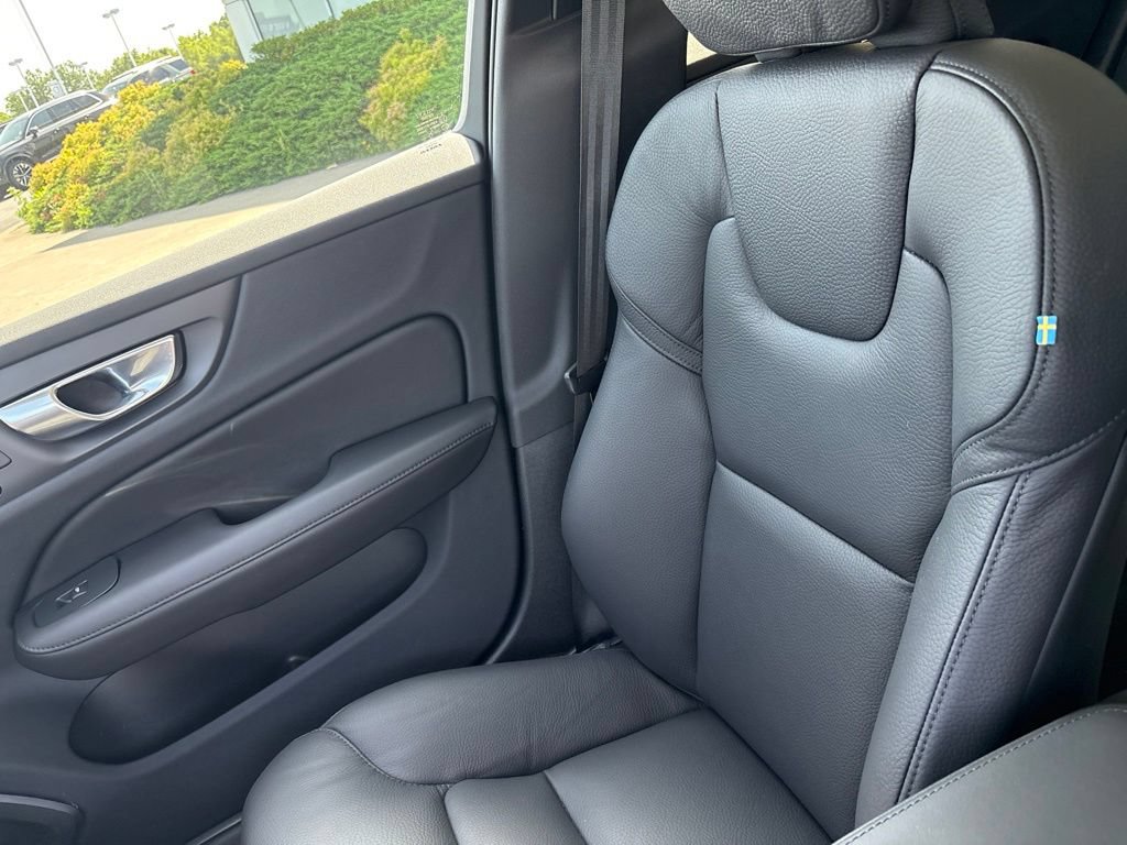 Certified 2024 Volvo V60 B5 Cross Country Plus w/ Protection Package Premier AWD/4WD image 28