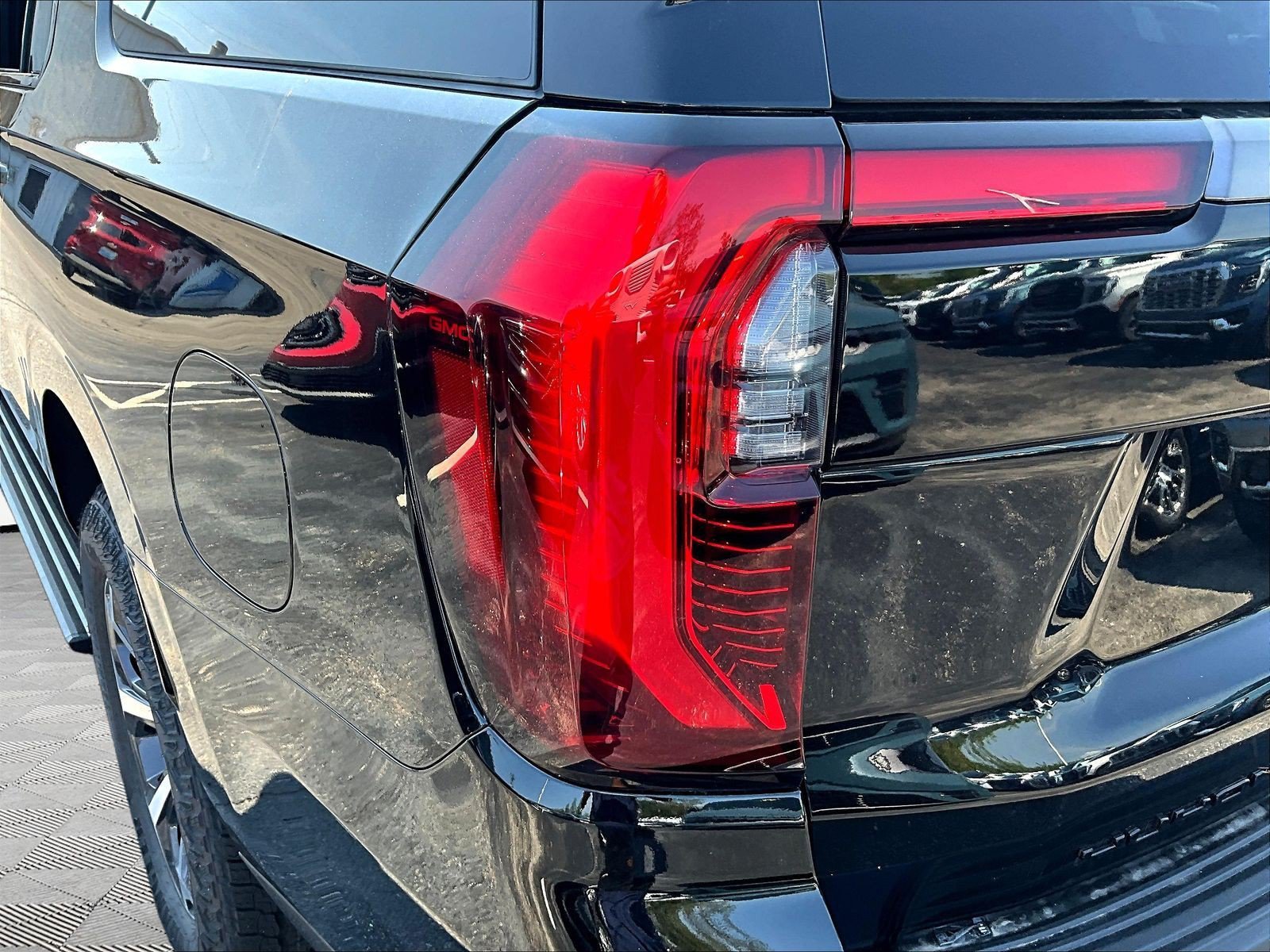 New 2026 GMC Yukon XL AT4 Ultimate AWD/4WD image 15