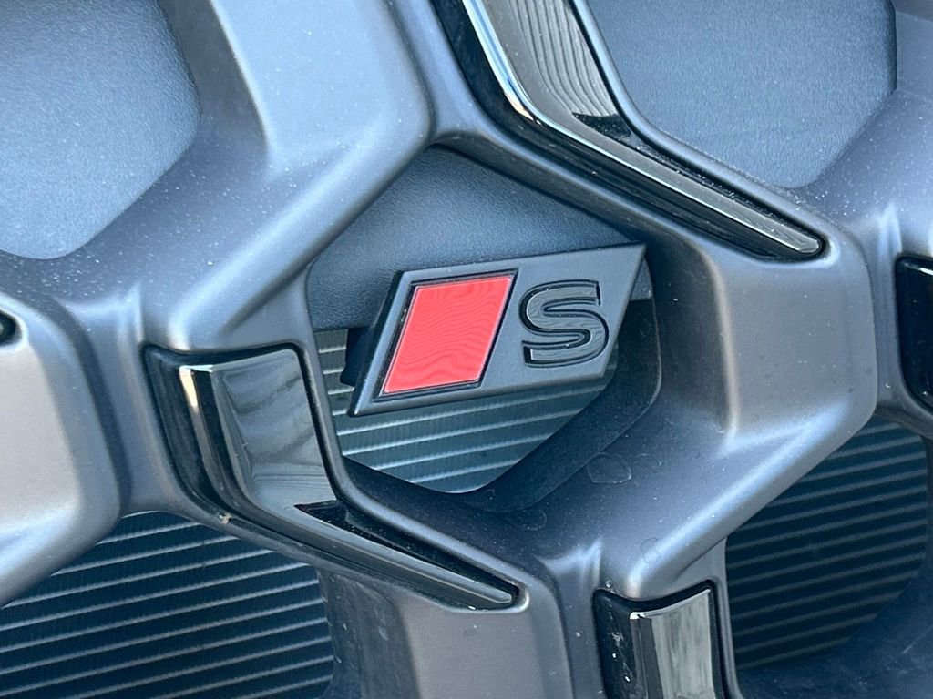 Certified 2025 Audi SQ5 Premium Plus w/ Premium Plus Package image 43