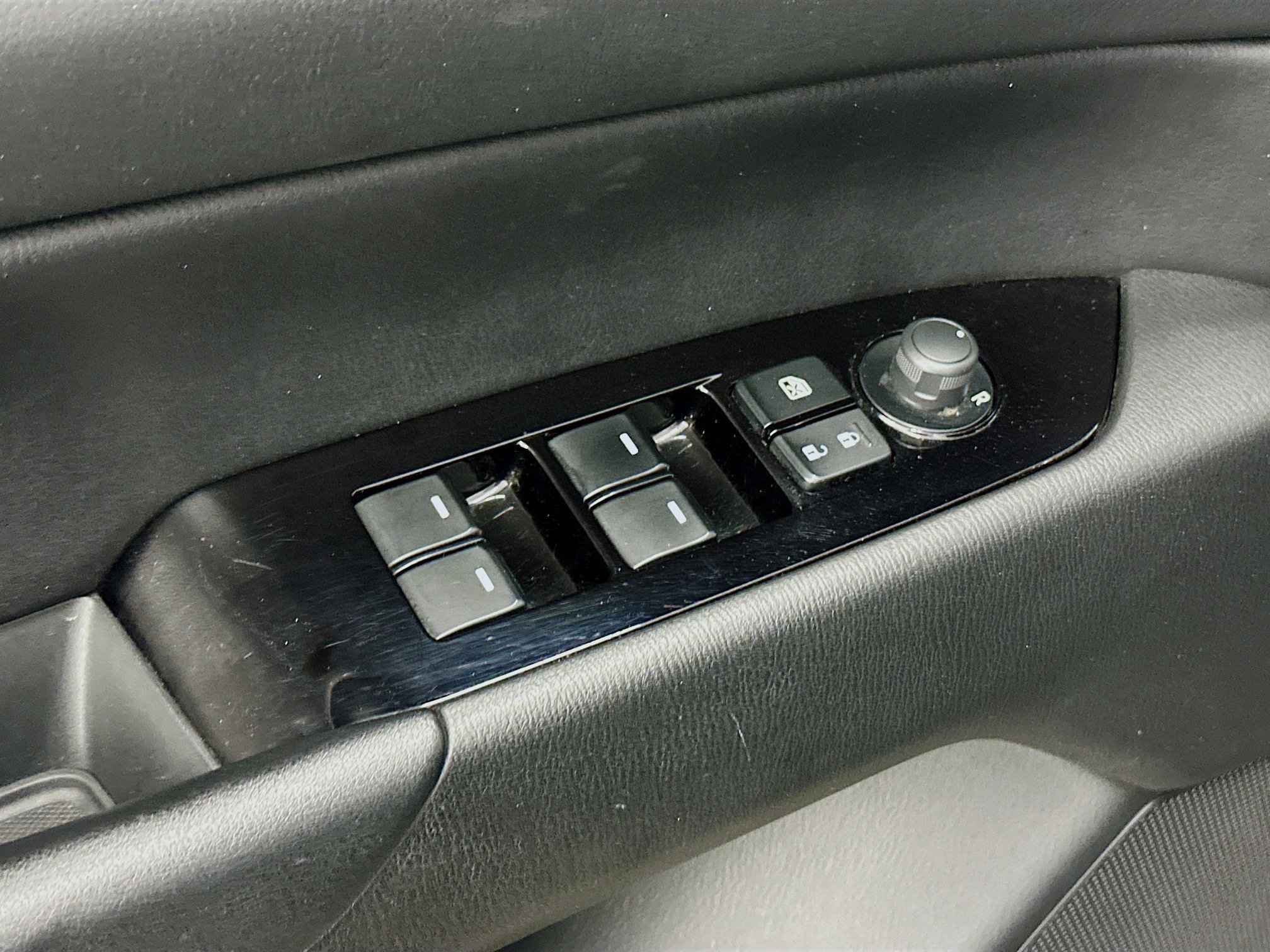 Used 2025 MAZDA CX-5 AWD 2.5 S w/ Select Package image 15