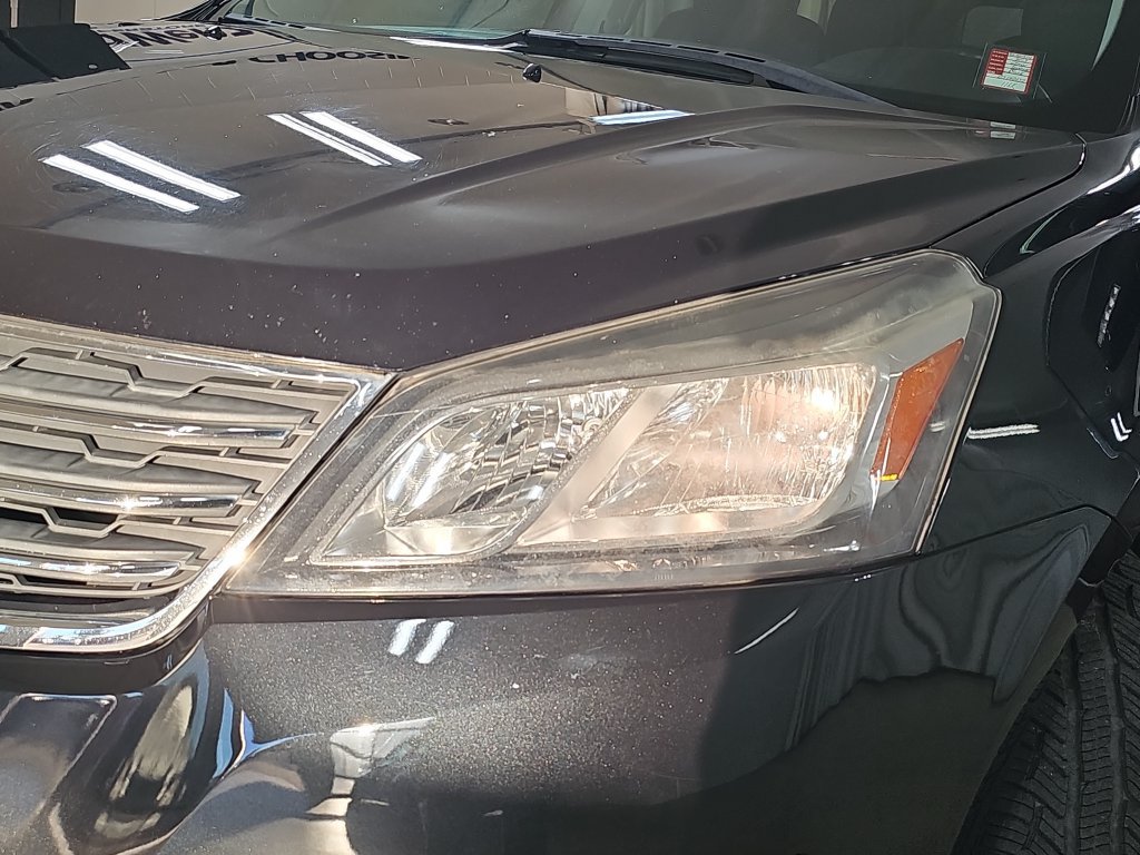 Used 2013 Chevrolet Traverse LT FWD image 37