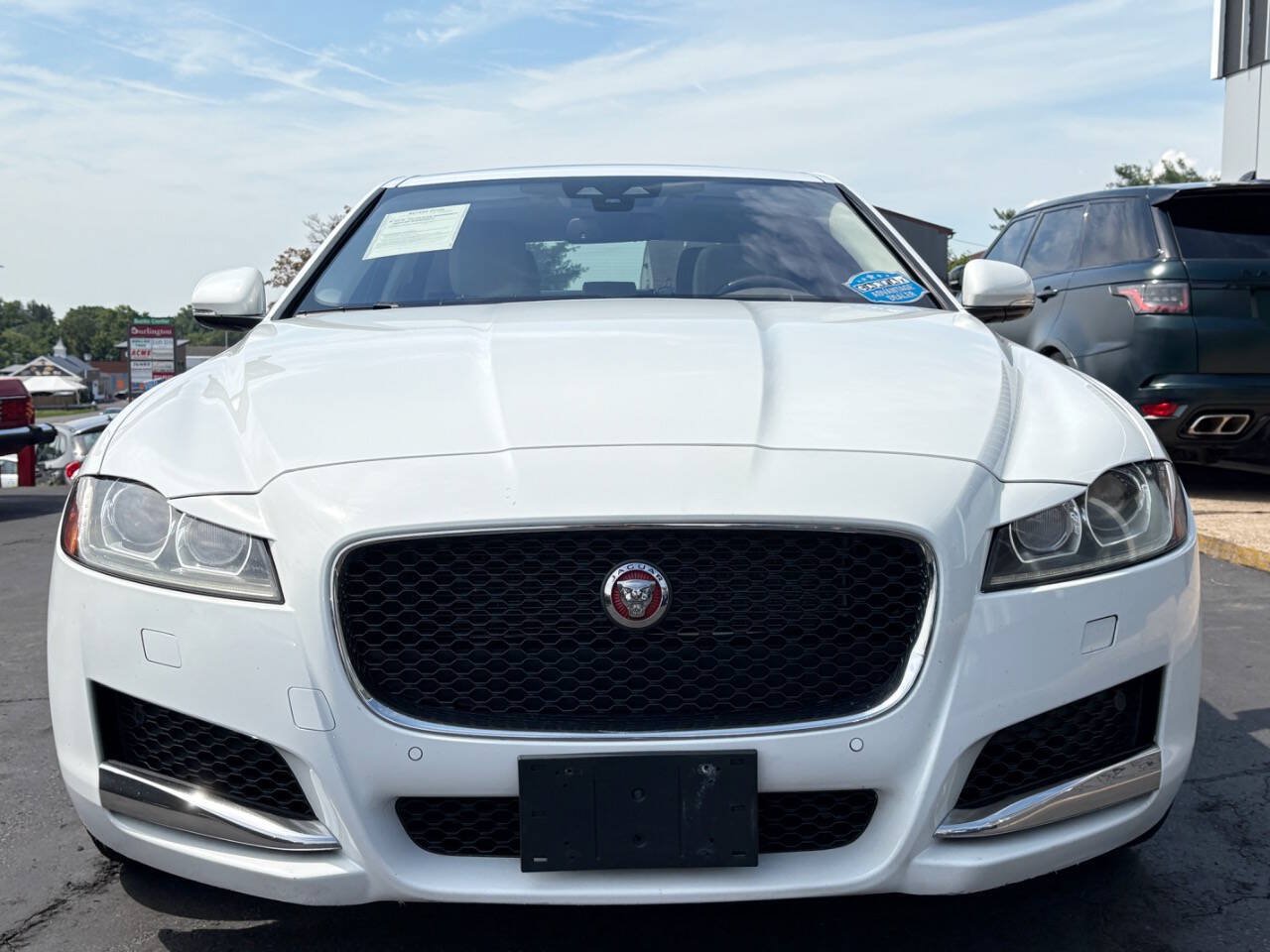 Used 2016 Jaguar XF Prestige AWD/4WD image 2