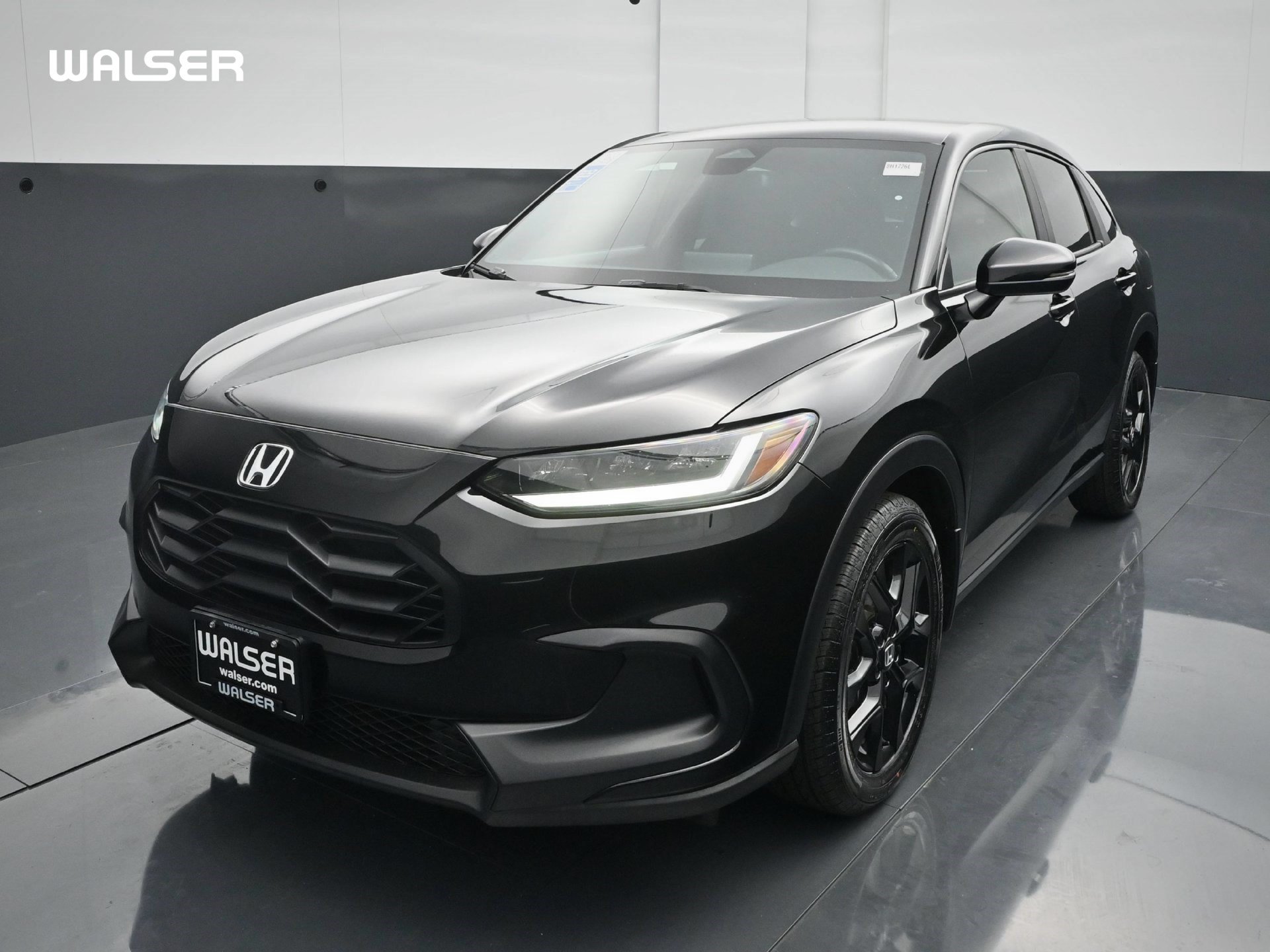 Used 2024 Honda HR-V Sport image 1