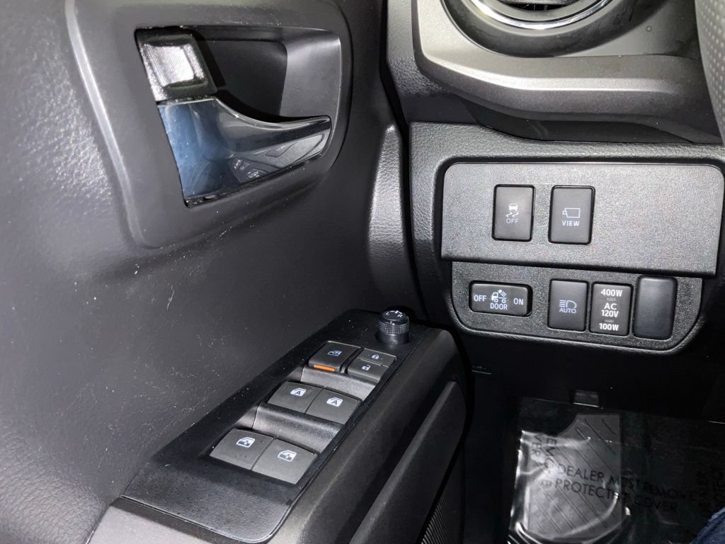 Used 2023 Toyota Tacoma TRD Off-Road w/ Advanced Technology Package AWD/4WD image 19