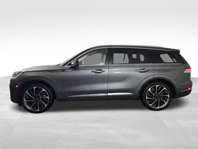 Certified 2025 Lincoln Aviator Reserve w/ Equipment Group 201A AWD/4WD image 4