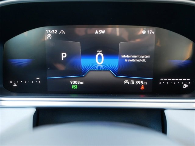 Certified 2025 Volkswagen Taos SE w/ Panoramic Sunroof Package image 27