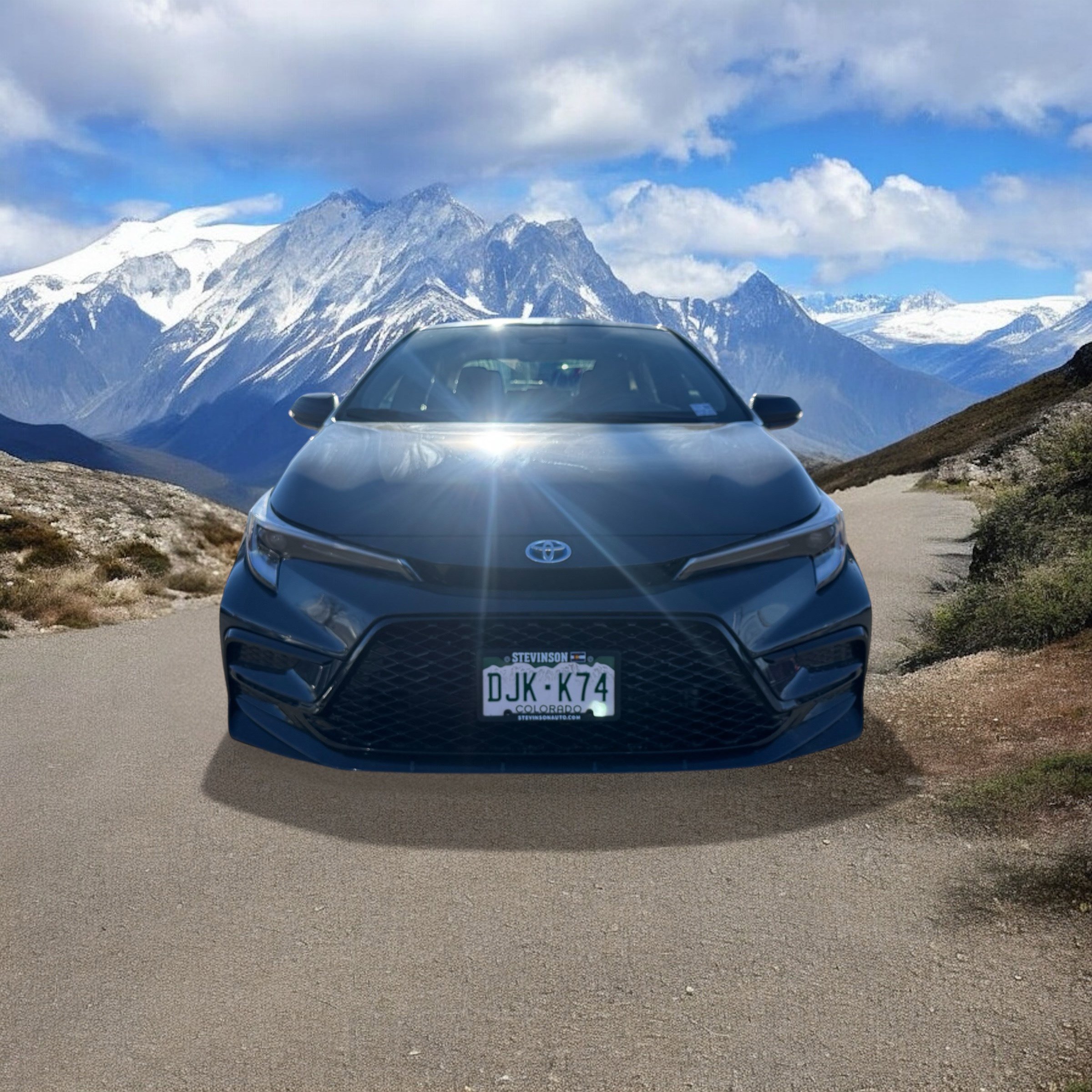 Used 2025 Toyota Corolla SE w/ SE Premium Package image 8