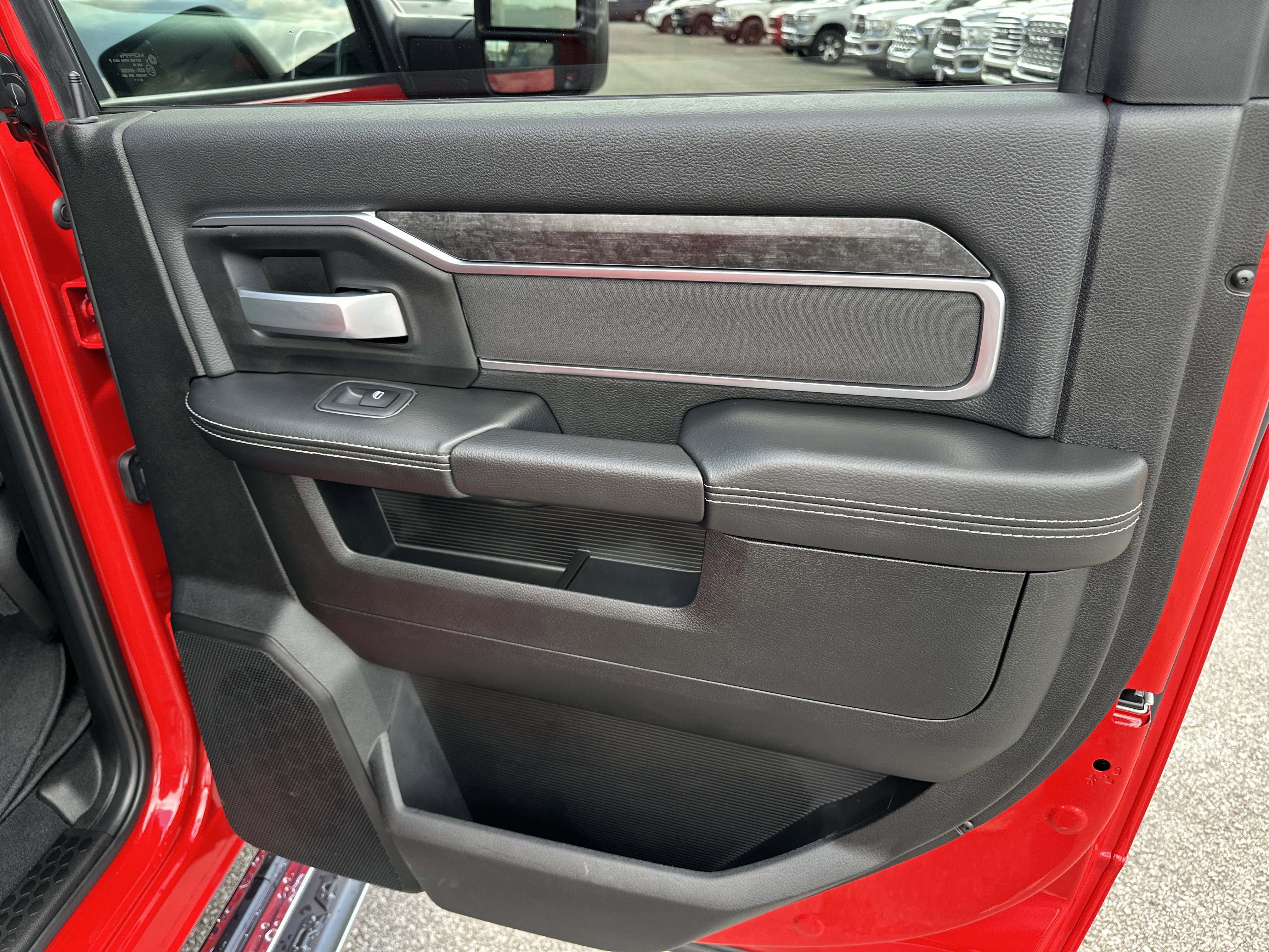 Used 2024 RAM 2500 Big Horn w/ Bed Utility Group image 17