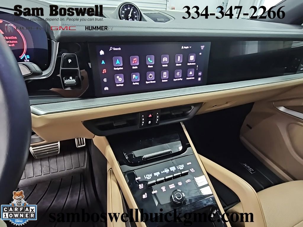 Used 2025 Porsche Cayenne Coupe image 12