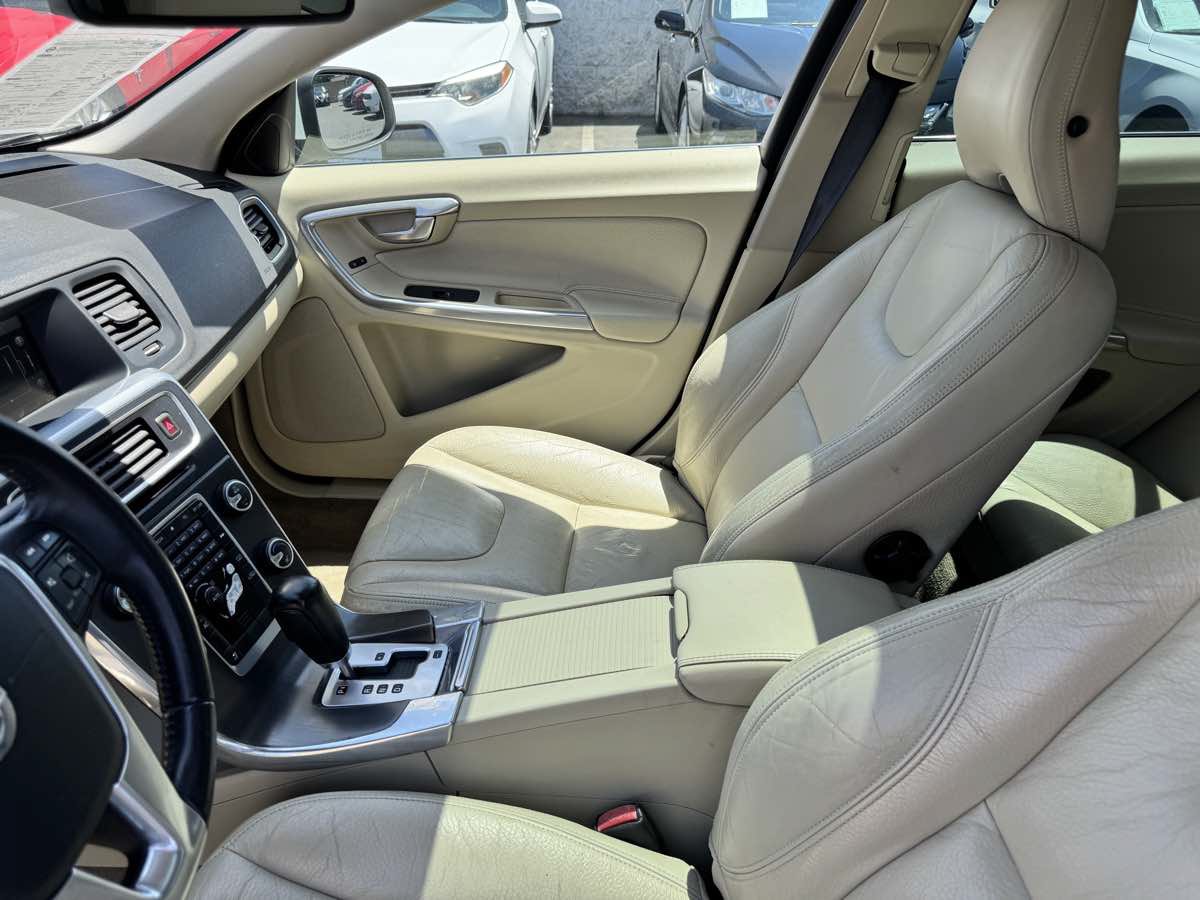 Used 2012 Volvo S60 T5 w/ Climate Pkg FWD image 34