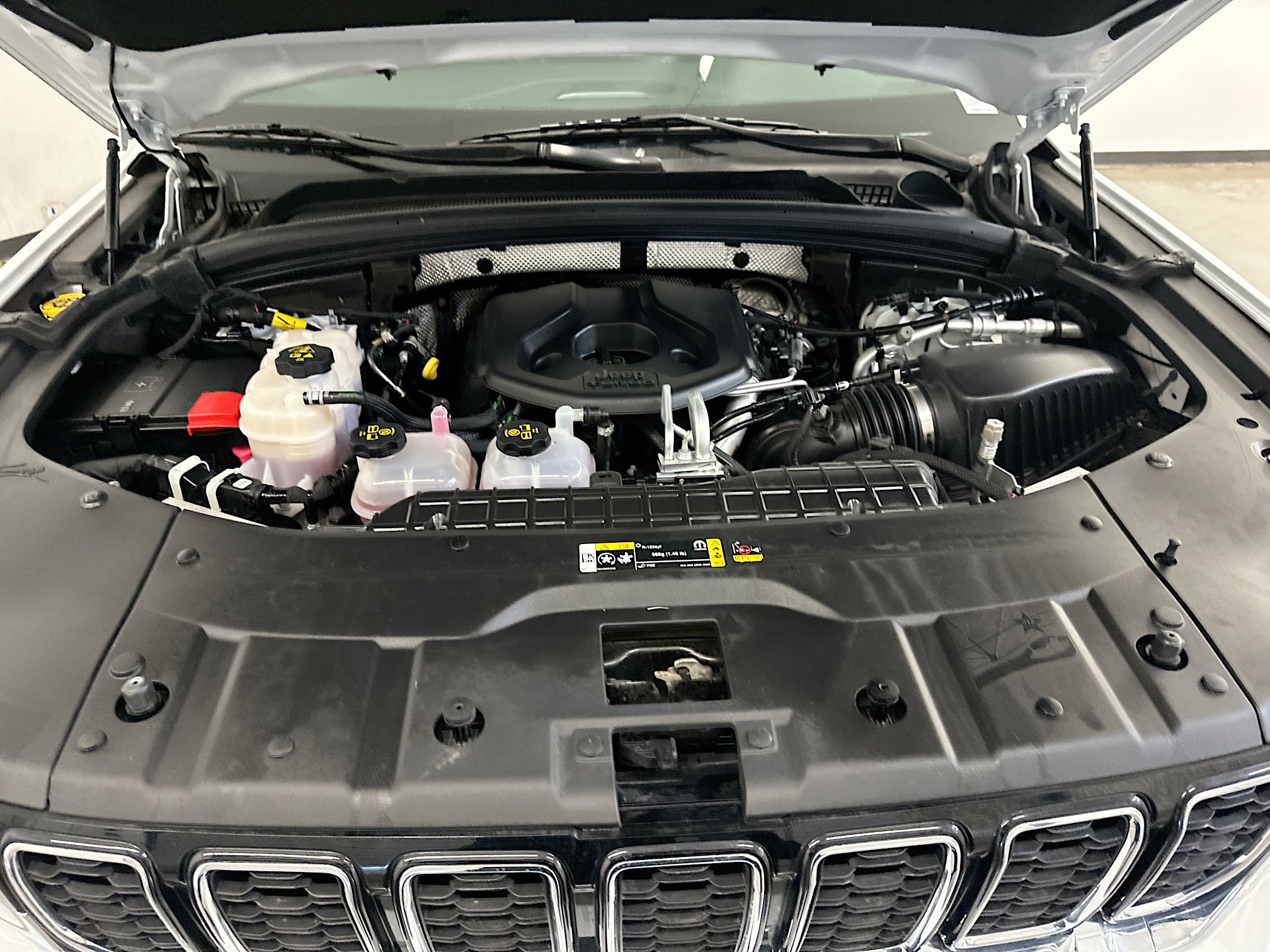 Used 2022 Jeep Grand Cherokee Limited 4xe image 36