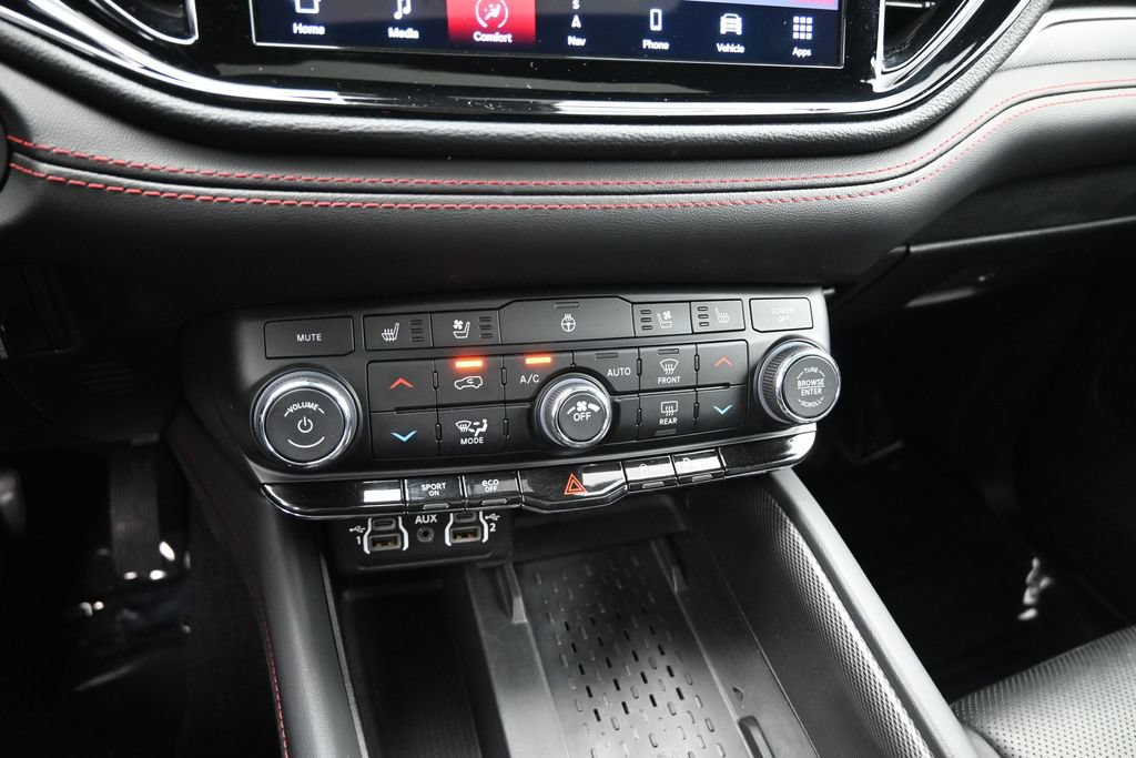 Used 2025 Dodge Durango R/T AWD/4WD image 18