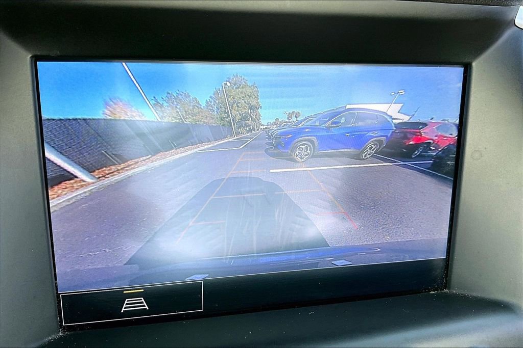 Used 2023 GMC Terrain SLT image 13