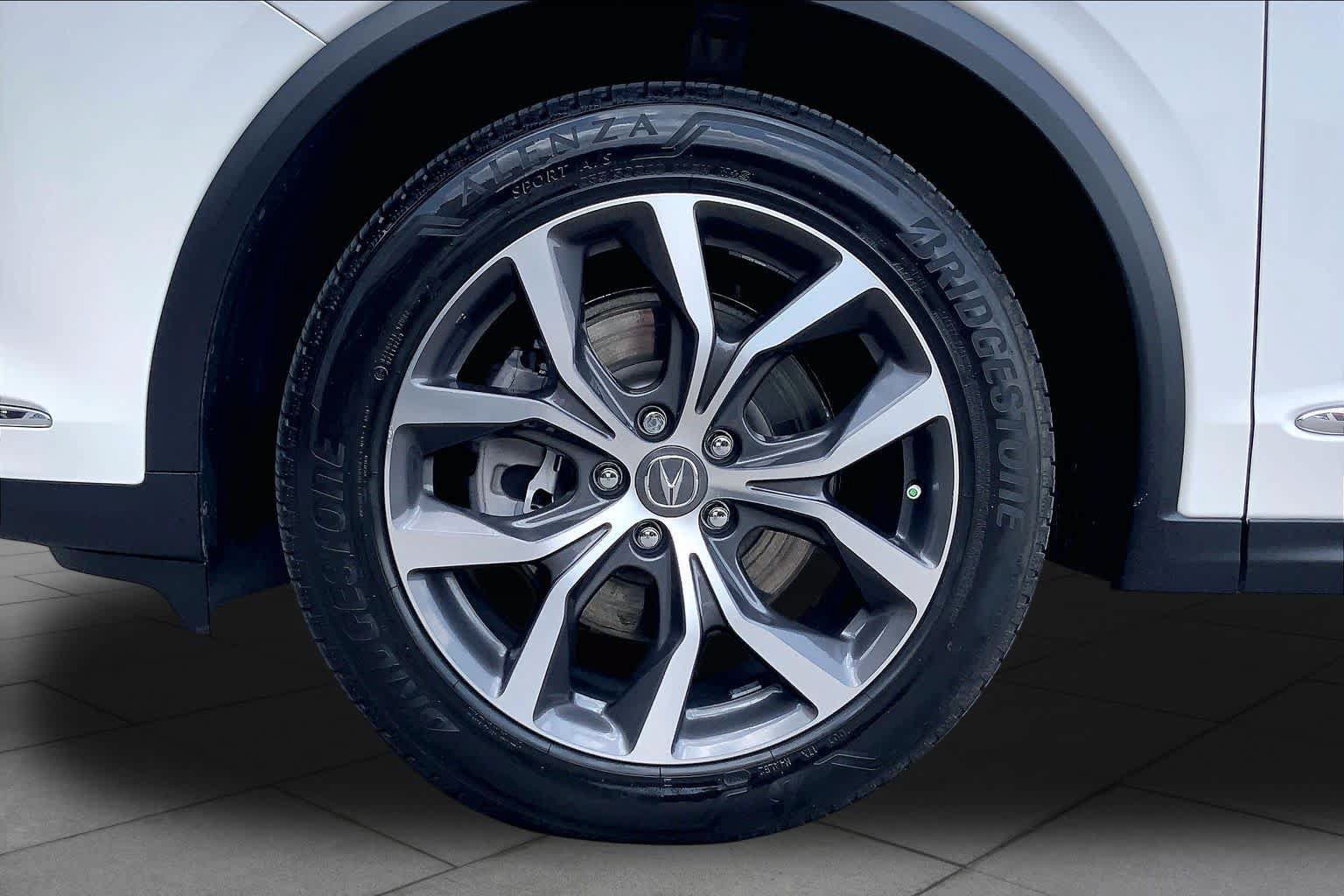 Certified 2024 Acura MDX w/ Technology Package AWD/4WD image 11