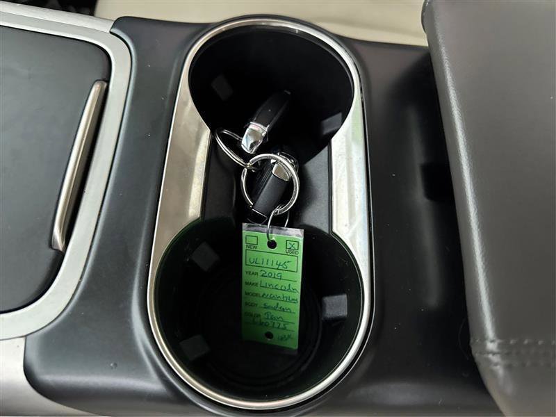Used 2019 Lincoln Nautilus Premier image 26