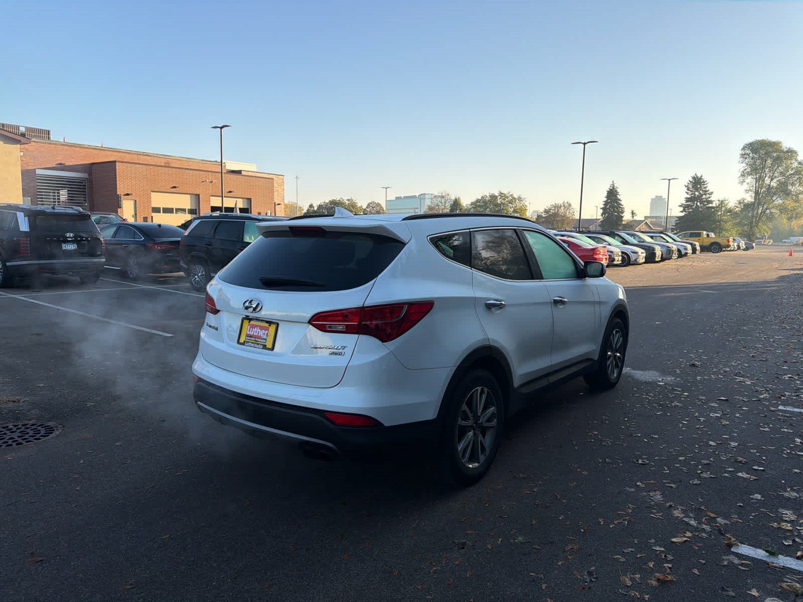 Used 2016 Hyundai Santa Fe Sport 2.0T AWD/4WD image 2