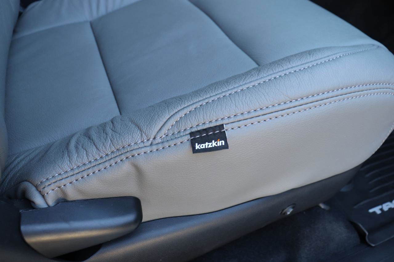 Used 2018 Toyota Tacoma TRD Sport image 30