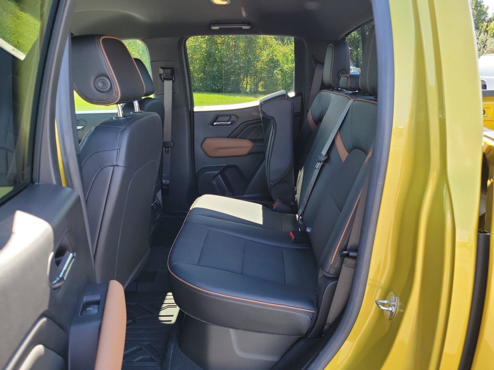 Used 2023 GMC Canyon AT4 AWD/4WD image 11