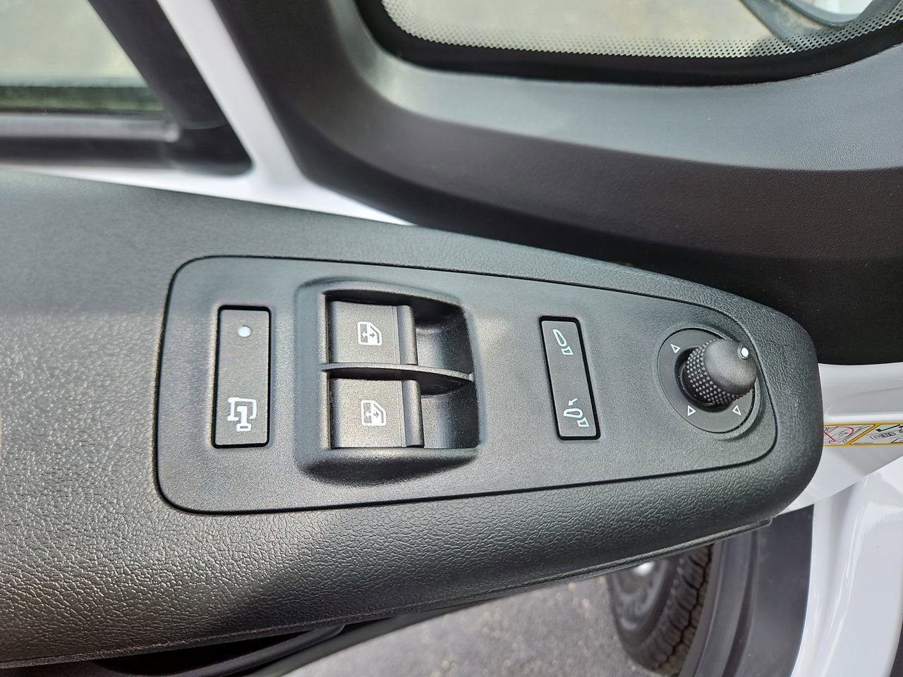 New 2025 RAM ProMaster 2500 w/ Quick Order Package 22G SLT image 14