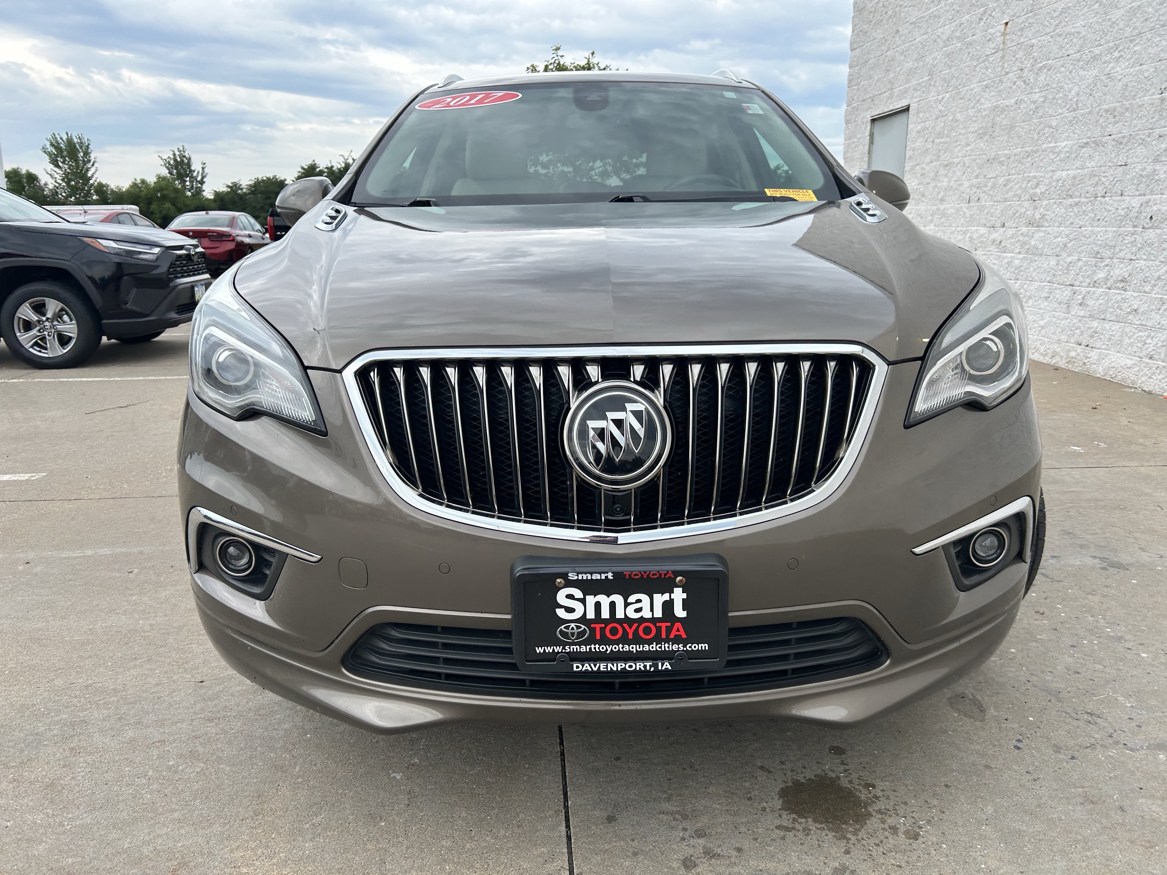 Used 2017 Buick Envision Premium w/ Driver Confidence Package AWD/4WD image 2