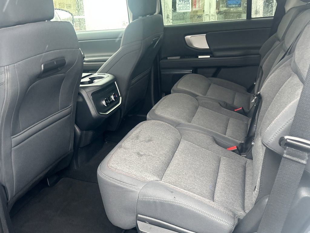 Used 2025 Ford Expedition Active image 22