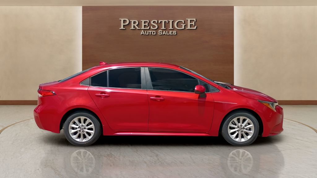 Used 2021 Toyota Corolla LE w/ LE Convenience Package FWD image 25