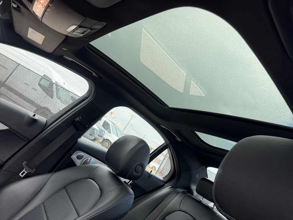 Used 2021 Mercedes-Benz C 300 Sedan w/ Premium Package image 17