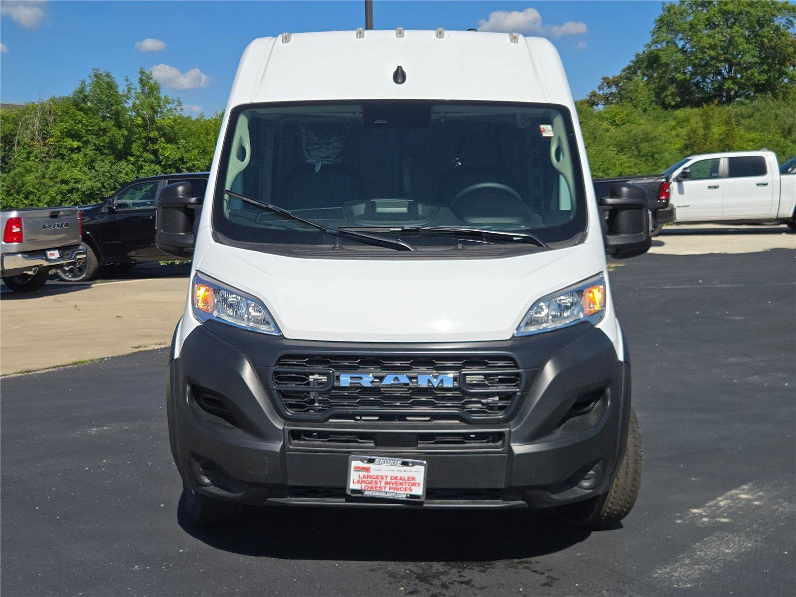 Used 2025 RAM ProMaster 2500 w/ Convenience Group image 3