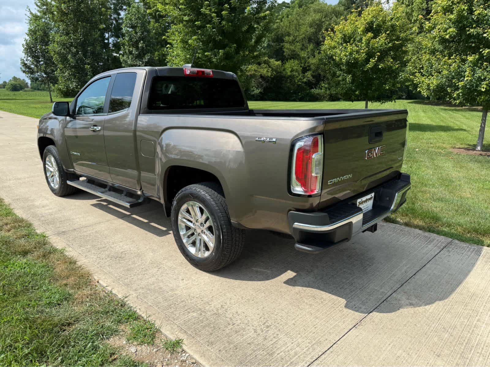 Used 2015 GMC Canyon SLT AWD/4WD image 4