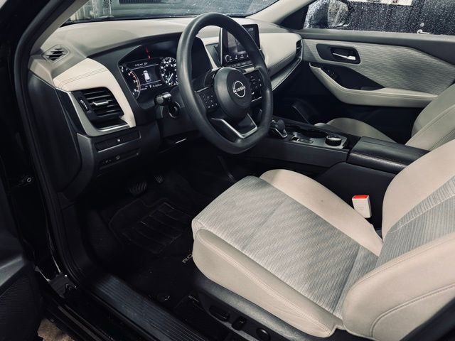 Used 2023 Nissan Rogue SV AWD/4WD image 16