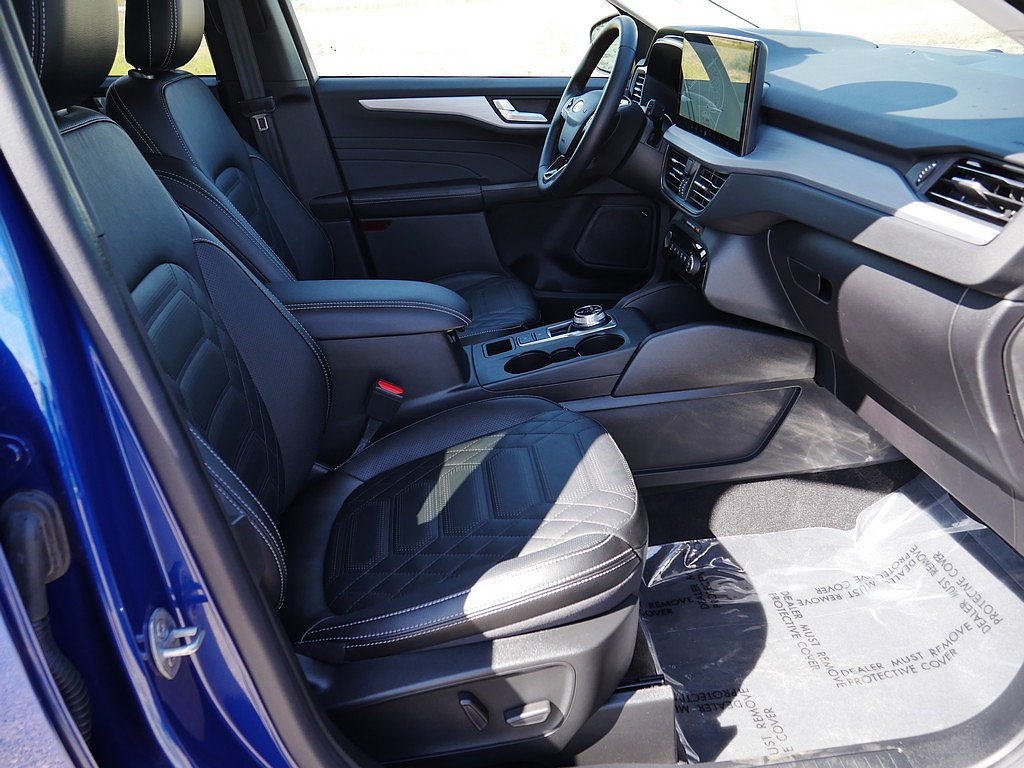 Used 2023 Ford Escape Platinum w/ Premium Technology Package AWD/4WD image 55