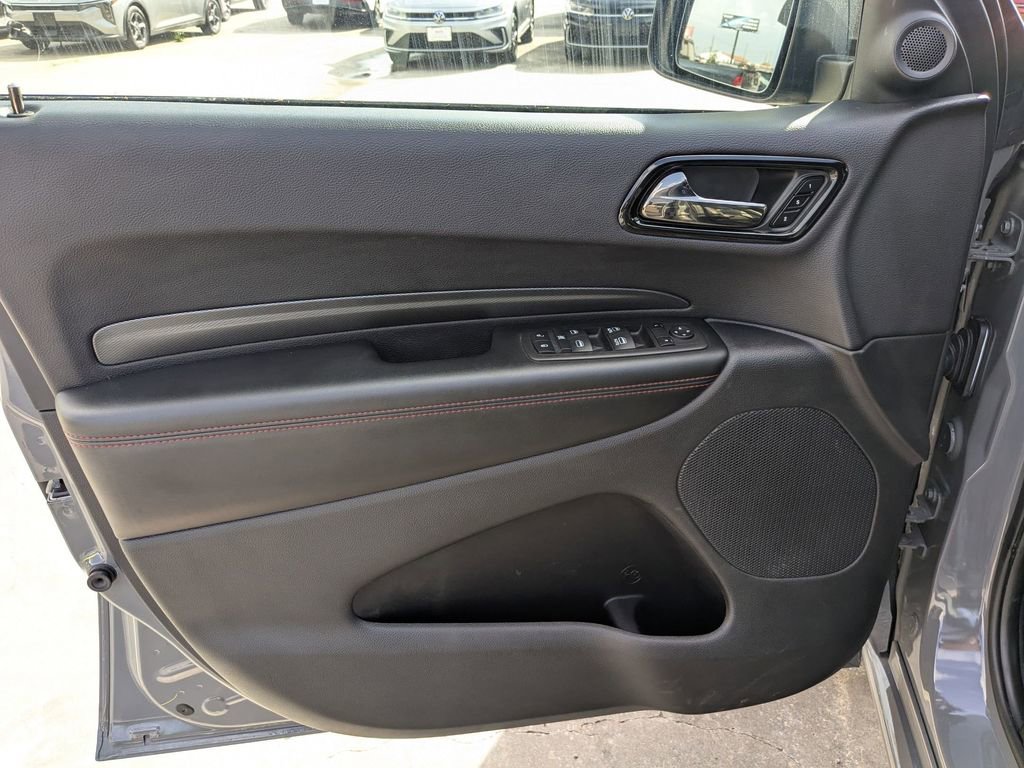Used 2025 Dodge Durango GT image 11